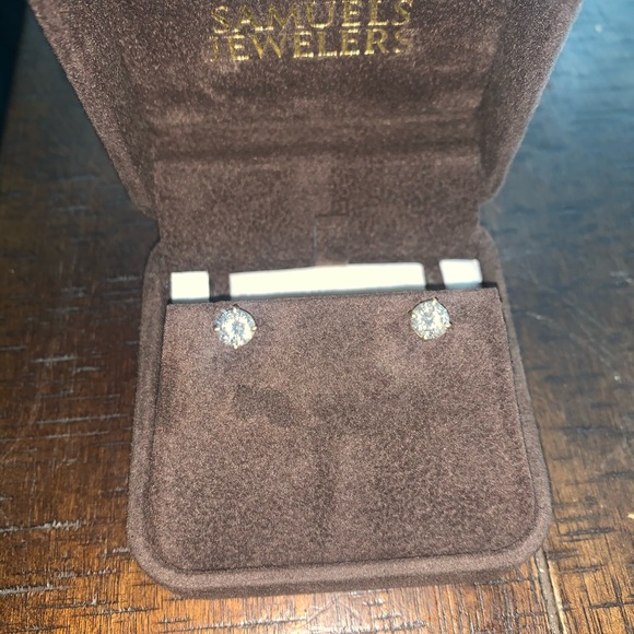 Diamond earrings H Sl2 Bright White 1.33 ctw 14k - Picture 4 of 7